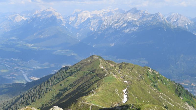 Die Alpen zu Fuß überqueren? Mit diesen neun Regeln schaffst du es.